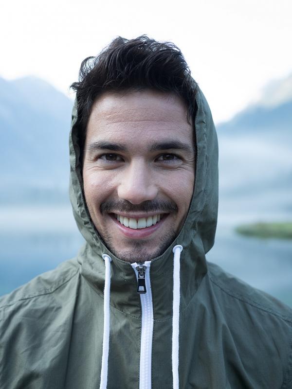 Webinarbild Mann vor See