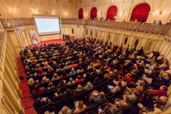 Volles Haus beim Vitamin-D-Vortrag der Biogena Akademie